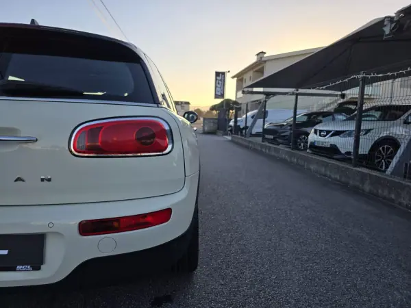 MINI Clubman 2018 - 15990 EUR, 184000 km - AUTO.MOTO.pt - 184000km - foto 10 de 42