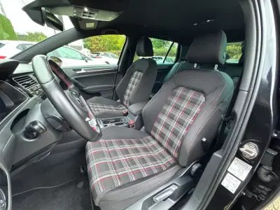 Volkswagen Golf 2019 - 27990 EUR, 110000 km - AUTO.MOTO.pt - 110000km - foto 14 de 33