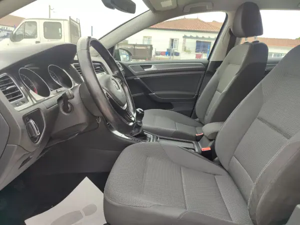 Volkswagen Golf Variant 2017 - 12900 EUR, 205000 km - 205000km - foto 13 de 21