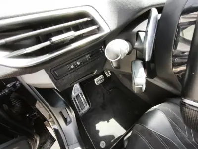 Peugeot 3008 2021 - 25600 EUR, 55789 km - AUTO.MOTO.pt - 55789km - foto 6 de 23
