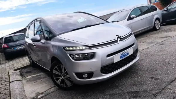 Citroën C4 Grand Picasso 2015 - 10900 EUR, 190000 km - AUTO.MOTO.pt - 190000km - foto 3 de 20