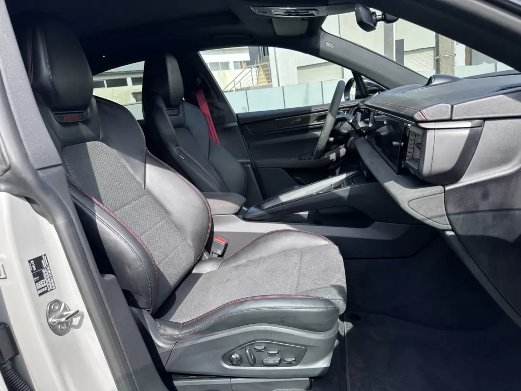 Porsche Macan 2026 - 129000 EUR, 2200 km - AUTO.MOTO.pt - 2200km - foto 74 de 85