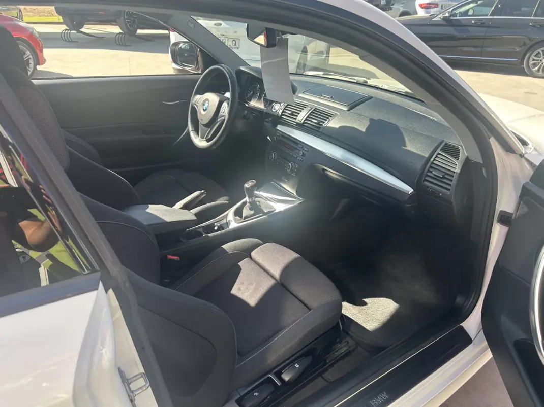 BMW 120 2011 - 14947 EUR, 123000 km - 123000km - foto 10 de 18