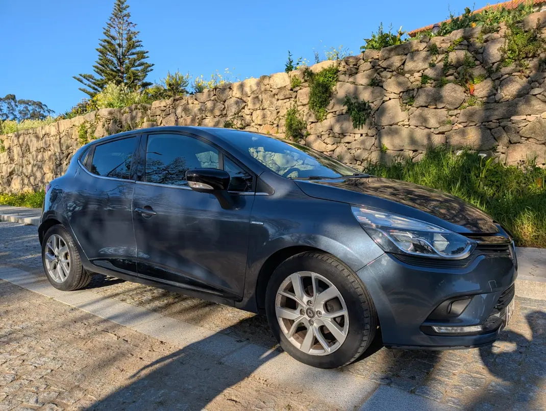 Renault Clio 2018 - 10500 EUR, 69000 km - AUTO.MOTO.pt - 69000km - foto 7 de 19