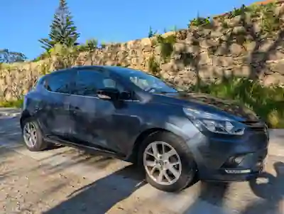 Renault Clio 2018 - 10500 EUR, 69000 km - AUTO.MOTO.pt - 69000km - foto 7 de 19