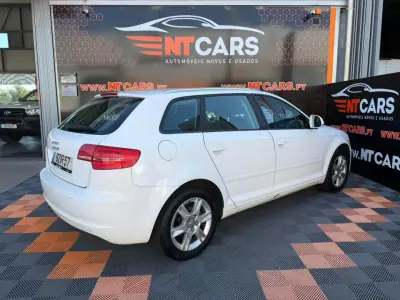 Audi A3 Sportback 2010 - 6900 EUR, 261900 km - AUTO.MOTO.pt - 261900km - foto 2 de 11
