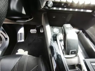 Peugeot 3008 2021 - 25600 EUR, 55789 km - AUTO.MOTO.pt - 55789km - foto 11 de 23