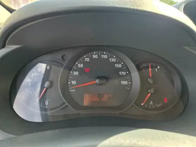 Renault Kangoo 2019 - 12450 EUR, 157608 km - 157608km - foto 7 de 10