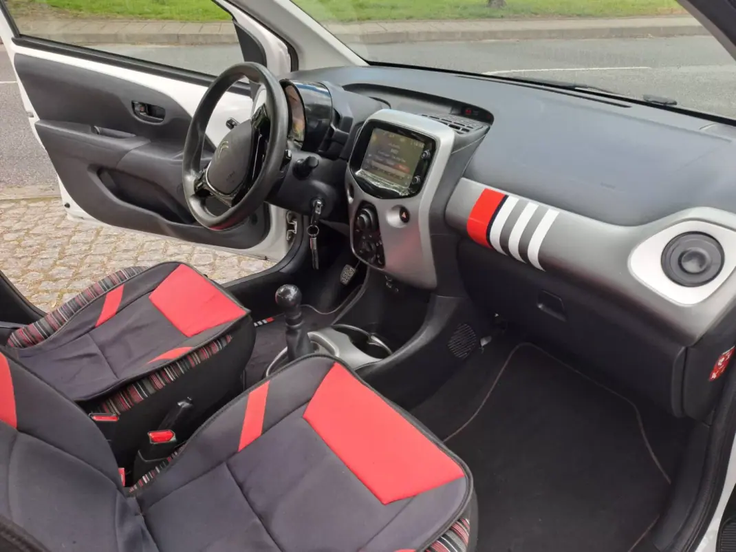 Citroën C1 2016 - 7990 EUR, 109000 km - AUTO.MOTO.pt - 109000km - foto 11 de 16