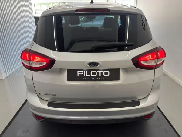 Ford C-Max 2015 - 12990 EUR, 69603 km - AUTO.MOTO.pt - 69603km - foto 7 de 32