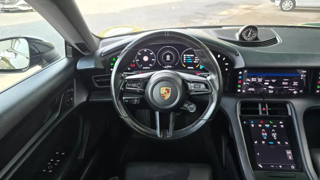 Porsche Taycan 2021 - 54500 EUR, 141090 km - 141090km - foto 24 de 30
