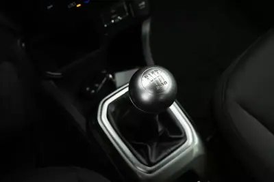 Jeep Renegade 2020 - 15999 EUR, 98800 km - AUTO.MOTO.pt - 98800km - foto 17 de 27