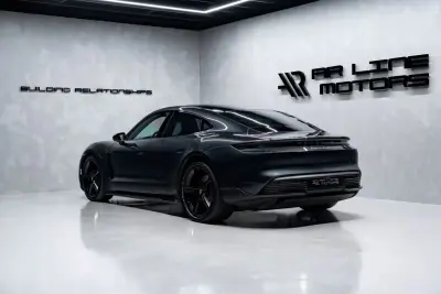 Porsche Taycan 2020 - 76950 EUR, 45000 km - AUTO.MOTO.pt - 45000km - foto 10 de 60