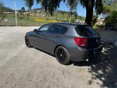 BMW 118 2013 - 10500 EUR, 192500 km - AUTO.MOTO.pt - 192500km - foto 4 de 10