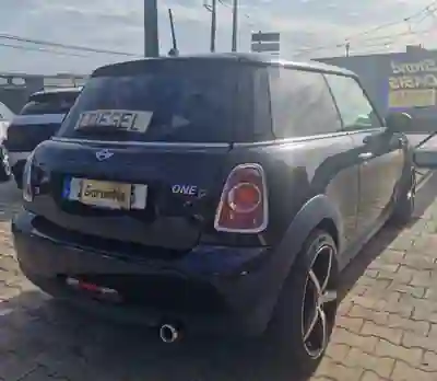 MINI One 2012 - 8750 EUR, 149000 km - 149000km - foto 4 de 13