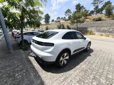 Porsche Macan 2025 - 76875 EUR, 17000 km - AUTO.MOTO.pt - 17000km - foto 5 de 19