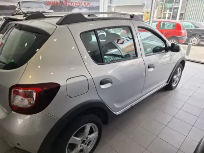Dacia Sandero 2014 - 8490 EUR, 57546 km - AUTO.MOTO.pt - 57546km - foto 13 de 15