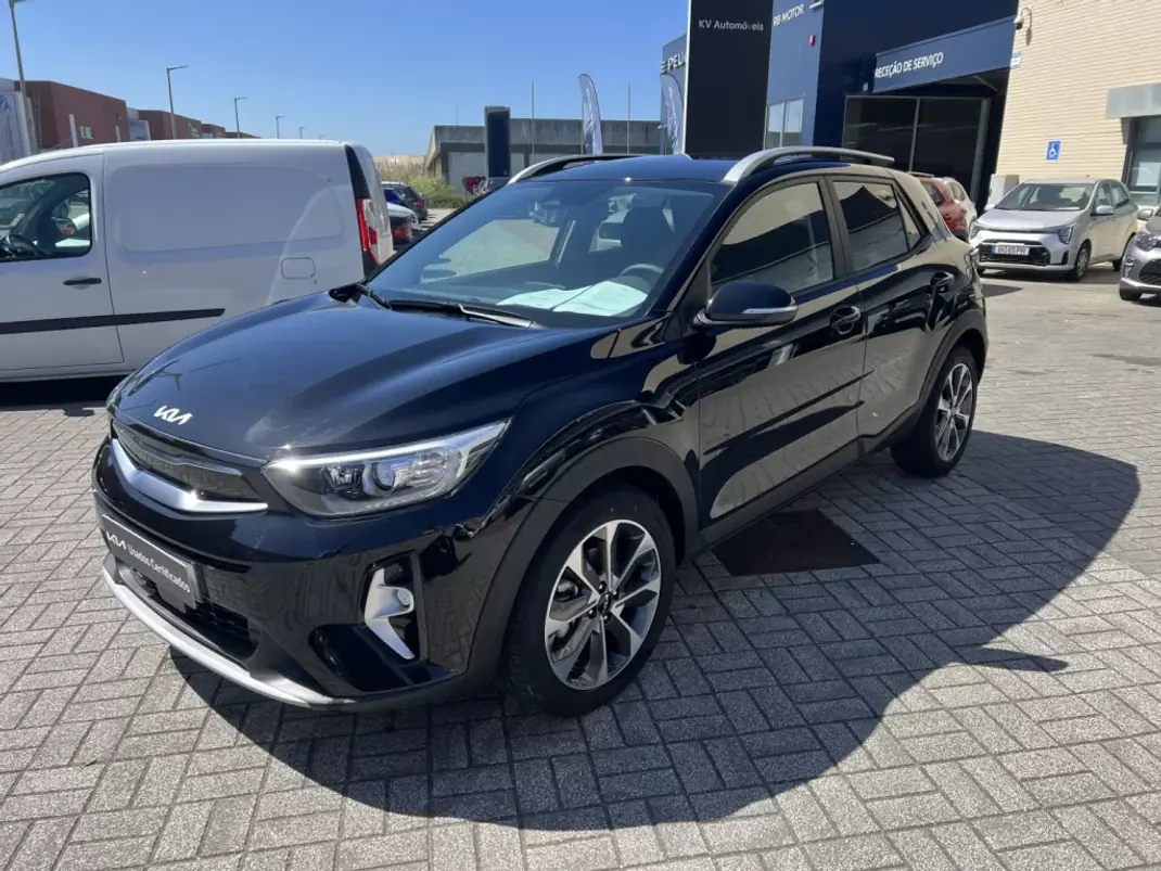 Kia Stonic 2025 - 21500 EUR, 100 km - AUTO.MOTO.pt - 100km - foto 3 de 23