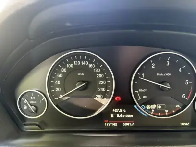 BMW 318 2016 - 15250 EUR, 172000 km - AUTO.MOTO.pt - 172000km - foto 6 de 27