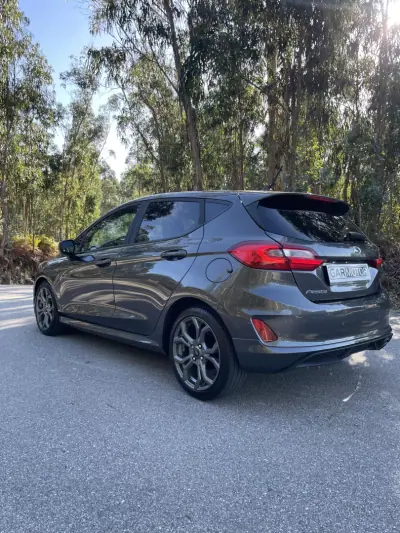 Ford Fiesta 2021 - 13500 EUR, 56308 km - foto 3 de 15