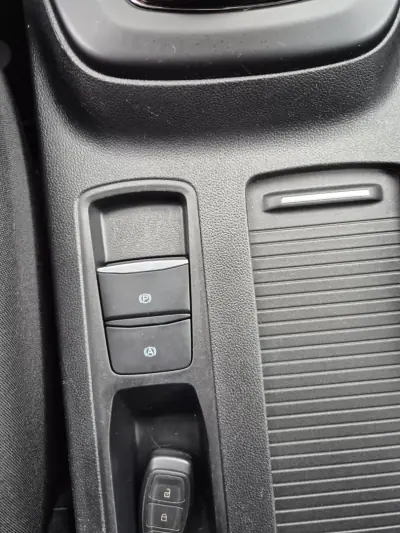 Ford Focus SW 2022 - 17450 EUR, 57000 km - AUTO.MOTO.pt - 57000km - foto 20 de 28