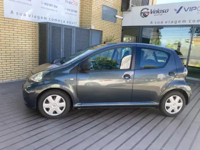 Toyota Aygo 2010 - 6350 EUR, 112661 km - 112661km - foto 3 de 19