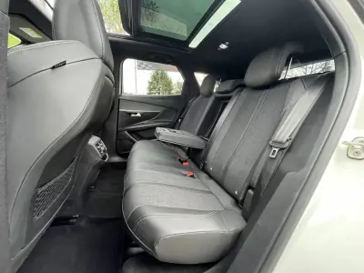 Peugeot 3008 2018 - 21990 EUR, 130000 km - AUTO.MOTO.pt - 130000km - foto 8 de 13