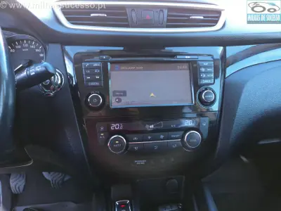 Nissan Qashqai 2015 - 12850 EUR, 212000 km - 212000km - foto 26 de 31