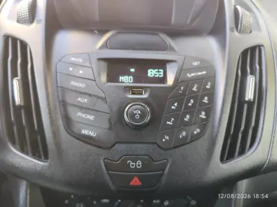 Ford Transit 2015 - 9780 EUR, 132500 km - AUTO.MOTO.pt - 132500km - foto 26 de 29