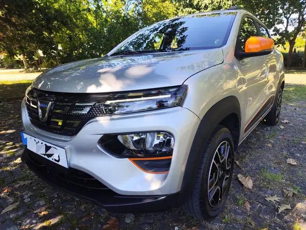 Dacia Spring Comfort Plus 2022 Elétrico — 63 000 km · Braga Dacia Spring Comfort Plus 2022 Elétrico