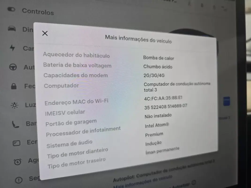 Tesla Model 3 2021 - 27950 EUR, 58905 km - AUTO.MOTO.pt - 58905km - foto 32 de 55