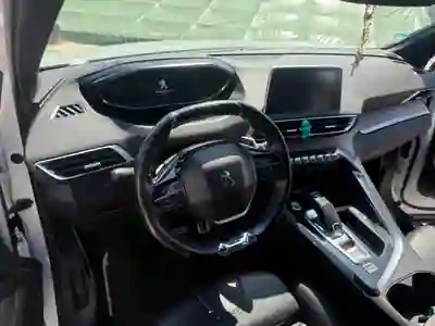 Peugeot 5008 2018 - 19900 EUR, 202000 km - AUTO.MOTO.pt - 202000km - foto 6 de 11