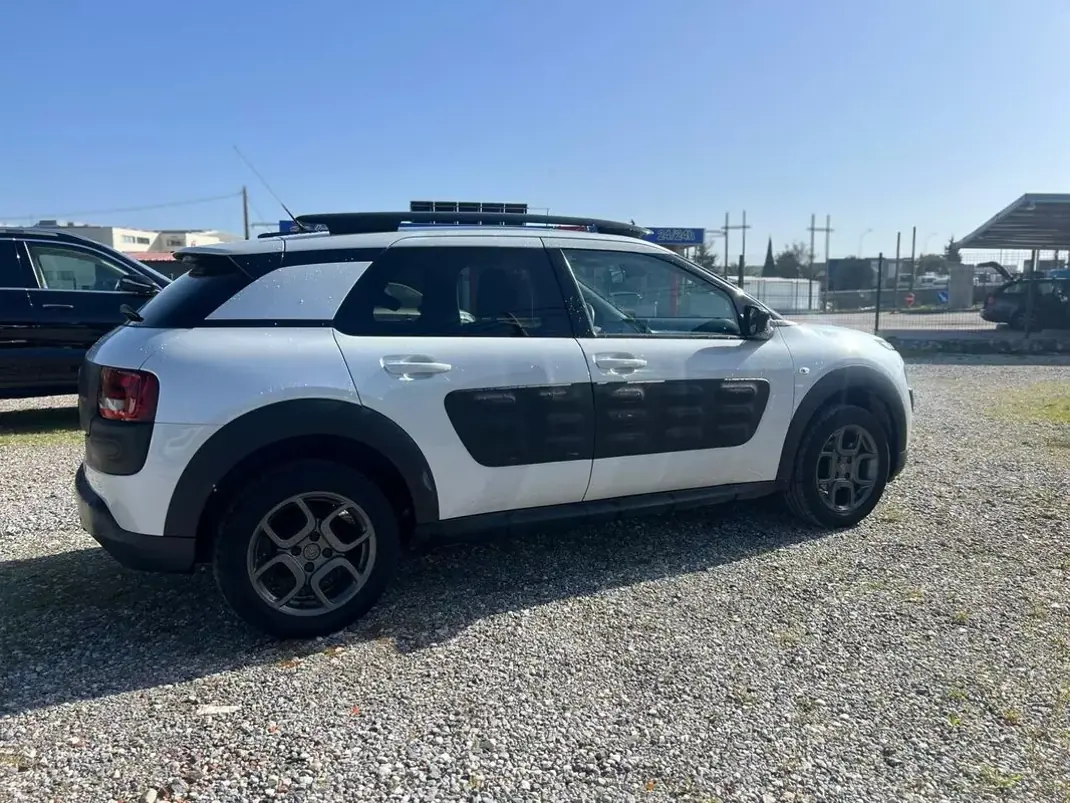 Citroën C4 Cactus 2017 - 10900 EUR, 69000 km - AUTO.MOTO.pt - 69000km - foto 15 de 16