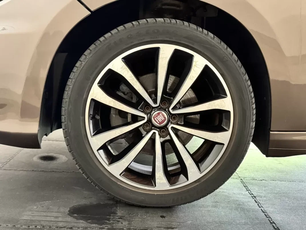 Fiat Tipo Station Wagon 2018 - 12900 EUR, 92385 km - AUTO.MOTO.pt - 92385km - foto 8 de 25