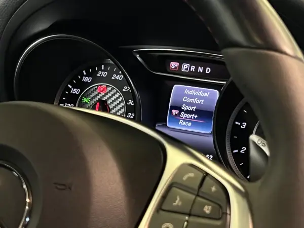 Mercedes-Benz CLA 45 AMG 2019 - 39990 EUR, 95000 km - AUTO.MOTO.pt - 95000km - foto 41 de 57