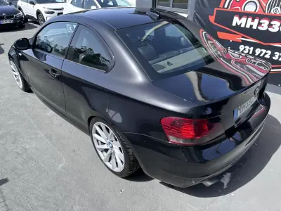 BMW 120 2010 - 9900 EUR, 240000 km - AUTO.MOTO.pt - 240000km - foto 12 de 45
