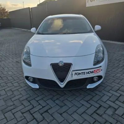 Alfa Romeo Giulietta 2016 - 10250 EUR, 172955 km - AUTO.MOTO.pt - 172955km - foto 30 de 32