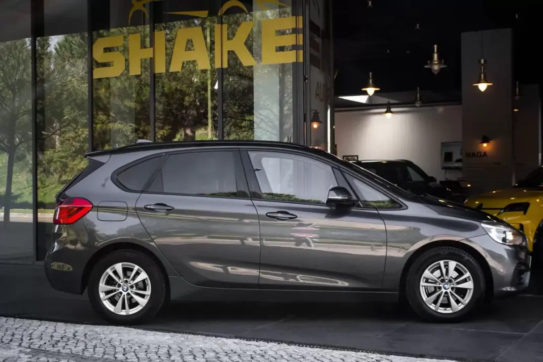 BMW 216 Active Tourer 2017 - 13990 EUR, 96223 km - AUTO.MOTO.pt - 96223km - foto 5 de 43