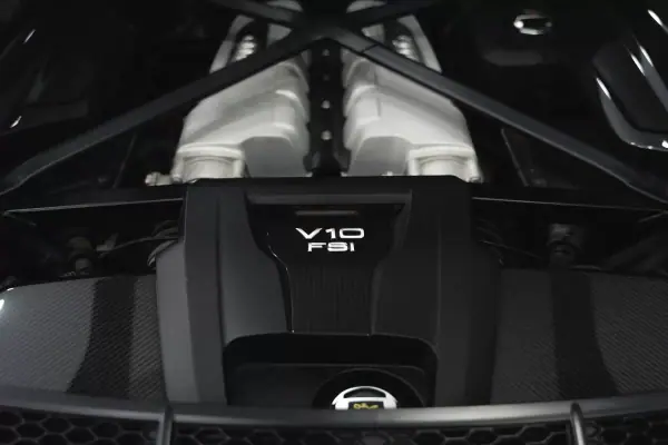 Audi R8 Coupé 2016 - 129950 EUR, 87000 km - AUTO.MOTO.pt - 87000km - foto 14 de 51