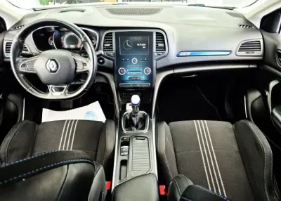Renault Mégane 2016 - 12750 EUR, 170000 km - AUTO.MOTO.pt - 170000km - foto 6 de 10