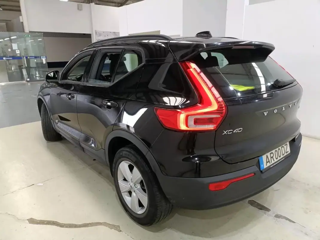 Volvo XC 40 2022 - 21999 EUR, 121117 km - 121117km - foto 2 de 12