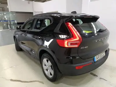 Volvo XC 40 2022 - 21999 EUR, 121117 km - 121117km - foto 2 de 12