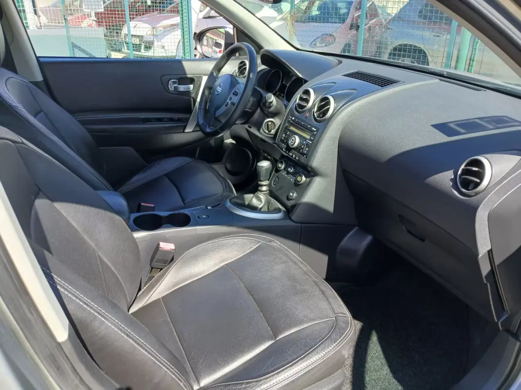 Nissan Qashqai 2008 - 7350 EUR, 167419 km - 167419km - foto 21 de 26