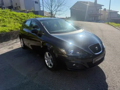 SEAT Leon 2011 - 7350 EUR, 217000 km - AUTO.MOTO.pt - 217000km - foto 3 de 24