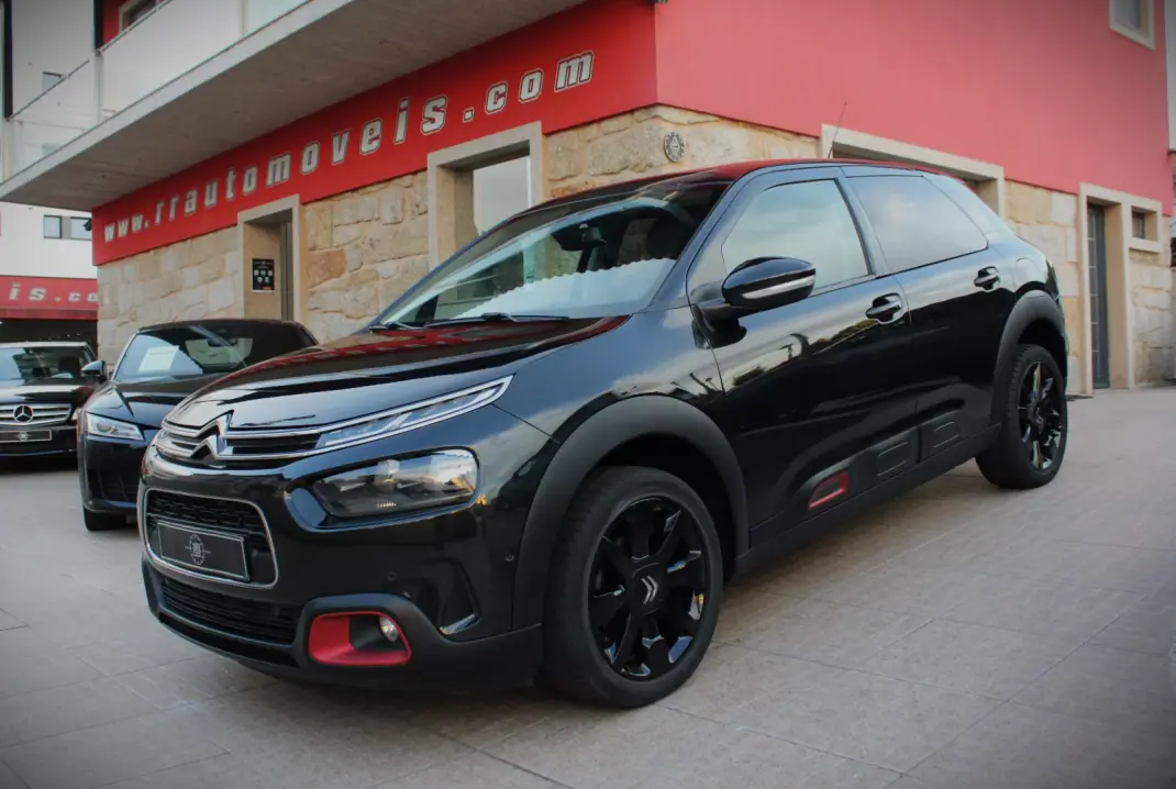 Citroën C4 Cactus 2018 - 13990 EUR, 113200 km - AUTO.MOTO.pt - 113200km - foto 1 de 31