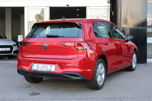 Volkswagen Golf 2021 - 16900 EUR, 4480 km - AUTO.MOTO.pt - 4480km - foto 2 de 25