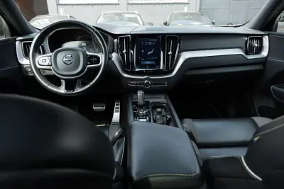 Volvo XC 60 2021 - 34999 EUR, 96771 km - AUTO.MOTO.pt - 96771km - foto 14 de 25