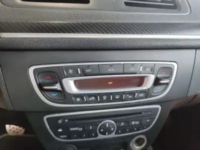 Renault Mégane Coupe 2010 - 18950 EUR, 157000 km - AUTO.MOTO.pt - 157000km - foto 35 de 39