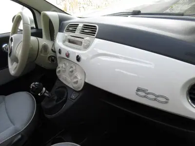 Fiat 500 2010 - 6990 EUR, 185000 km - AUTO.MOTO.pt - 185000km - foto 26 de 37