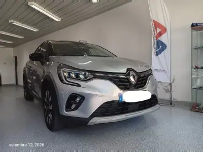 Renault Captur 2023 - 22500 EUR, 80445 km - foto 1 de 21